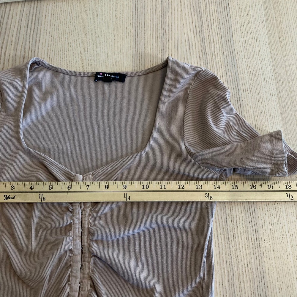 Mixed‎ Threads Tan Ribbed y2k bella Ruched Button Front Crop Top Womens Medium - Picture 4 of 7